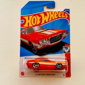 Hot wheels ‘72 Ford Gran Torino Sport